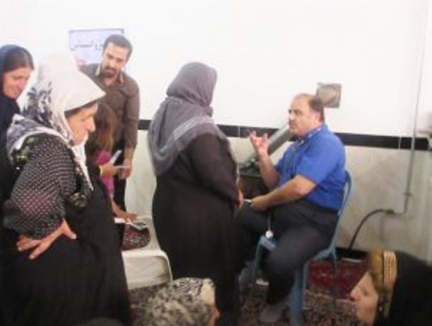 طرح ویزیت رایگان در مناطق حاشیه شهر مهاباد اجرا شد