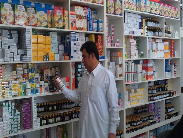 تأخیر 6 ماهه در پرداخت حق بیمه به داروسازان/ 100 داروخانه در مشهد افتتاح می شود