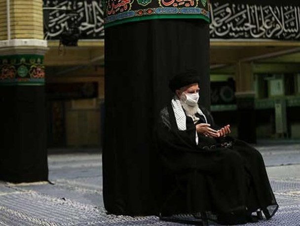 تجلی شعور حسینی در روضه تک نفره رهبر انقلاب/ شب های قدر نمونه ای عالی برای رعایت دستورالعمل های بهداشتی