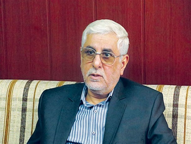 خنثی شدن توطئه واردات واکسن‌های آلوده با دستور رهبری/ دشمن به دنبال ایجاد فاجعه انسانی در ایران بود