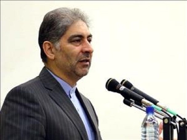 اعضای هیئت علمی دانشگاه های استان برای حل مشکلات آستین بالا بزنند