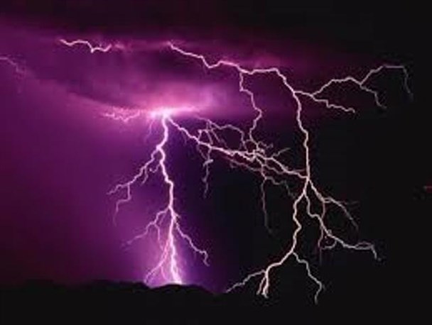 صاعقه، جان دو جوان میاندوآبی را گرفت