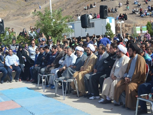 تلاش برای شناساندن جایگاه واقعی پرند به دولتمردان