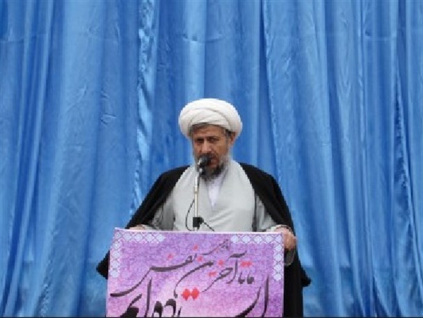 خواص جامعه ولایت پذیری خود را به مردم ثابت کنند