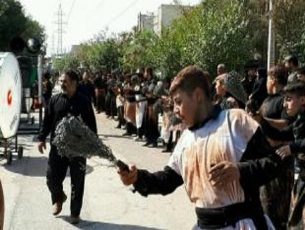طنین نوای عاشورایی عاشقان حسینی/کرمانشاه یکپارچه غرق در عزا و ماتم شد