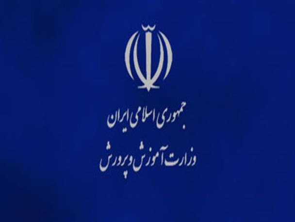 فرهنگیان و دانش‌آموزان پایبند به آرمان‌های امام راحل (ره) و شهدای انقلاب خواهند بود