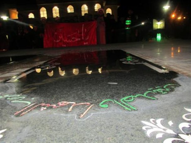 پرچم حرم اباعبدالله الحسین(ع)میهمان شهدای گمنام دانشگاه آزاد قاین بود+تصاویر