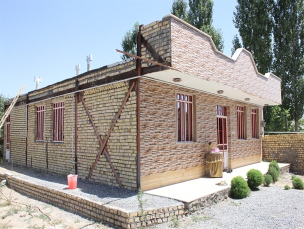 کمک ۱۰۰ میلیون ریالی خیر قیروکارزینی جهت ساخت مسکن مددجویی