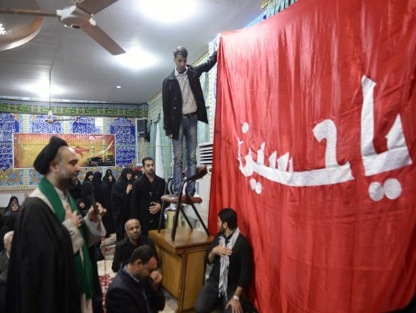 تصاویر/ مراسم استقبال و تبرک جستن از پرچم بارگاه امام حسین(ع) در گرگان