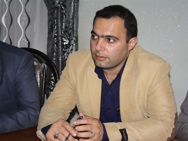 هرگز پوست عوض نکرده ام/ یکی از سینه چاکان این مردم مهربان و قدرشناس هستم