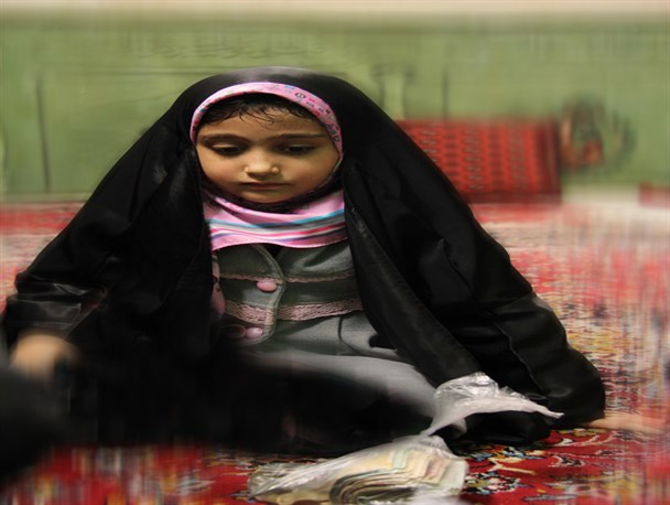 کودکی که تمام پس اندازش را به هیئت اهدا کرد