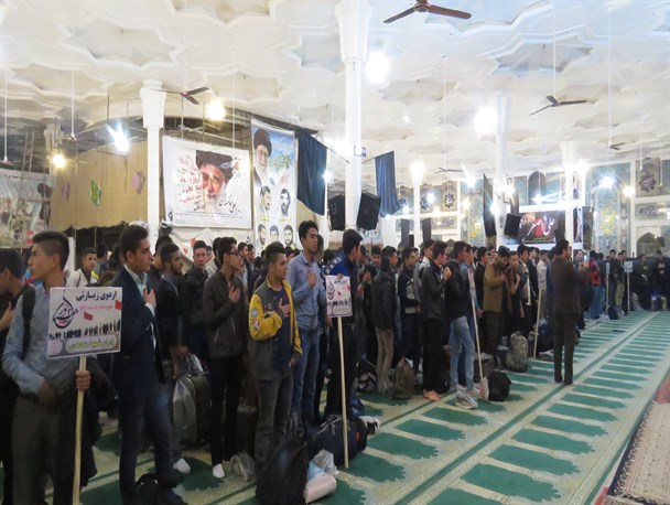 دانش‌آموزان تربت جامی عازم مناطق عملیاتی جنوب کشور شدند