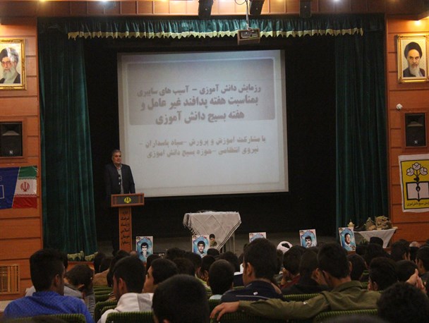 جنگ نرم، مهمترین توطئه امروز دشمن برای نفوذ بر افکار جوانان است