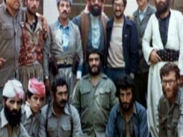 رشادت پیشمرگان مسلمان کرد در اوایل انقلاب جبهه کفر از ملت کرد را جدا کرد
