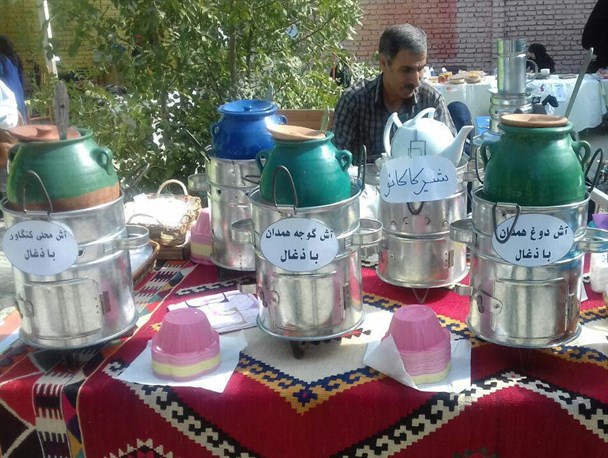 سومین جشنواره غذای موسسه خیریه ستاره ایرانیان در همدان+تصاویر