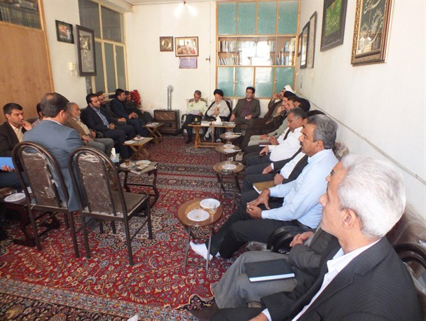 ۱۳ آبان تجلی مبارزه با استبداد و استکبار ستیزی