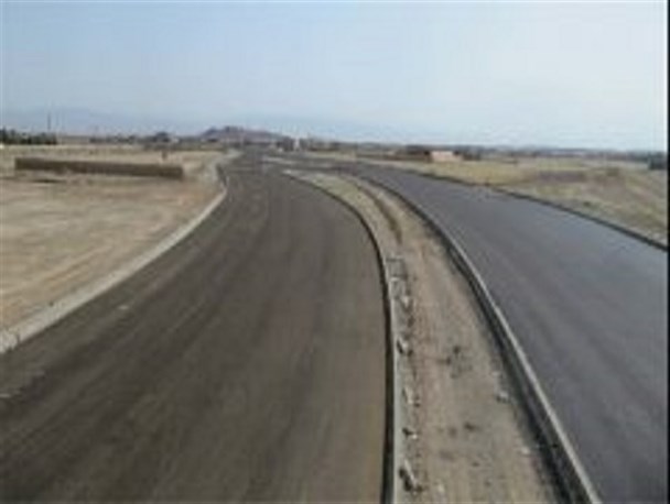 پیشرفت ۳۰ درصدی عملیات ساخت باند دوم جاده اردستان به زواره