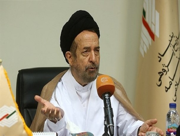 تسخیر لانه جاسوسی ابهت آمریکا را در دنیا شکست/دولت راهی را در پیش گرفته که بارهای بار تجربه شده است