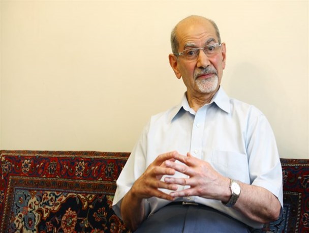 مخالفان مبارزه با آمریکا سخنرانان روز جهانی استکبارستیزی!/ زندانیانِ فتنه ۸۸ در تبریز از چالش‌های پس از انقلاب خواهند گفت