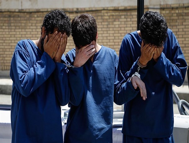 دستگیری ۴ سوداگر مرگ و کشف ۳۳ کیلوگرم تریاک در محور یاسوج-لردگان