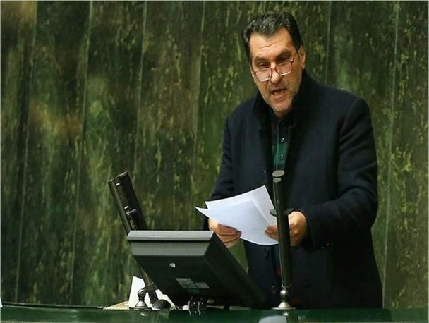 سهمیه‌بندی سوخت و دو نرخی شدن بنزین در کشور اجرا شود