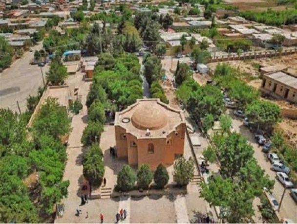 روستای خرقان در انتظار نگاه ویژه مسئولین میراث / مشکل خرابی لوله های آب در روستا بیداد می کند