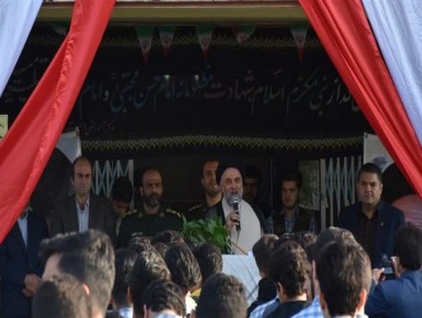 فرا گرفتن علم و دانش بزرگ‌ترین جهاد دانش‌آموزان در راه خداست