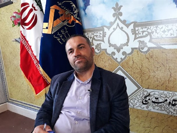 سپاه میدان دار عملیات محرومیت زدایی و مبارزه با فقر/ توزیع بیش از ۱۰ هزار بسته لوازم التحریر و ۲۰۰ تبلت در بین دانش آموران