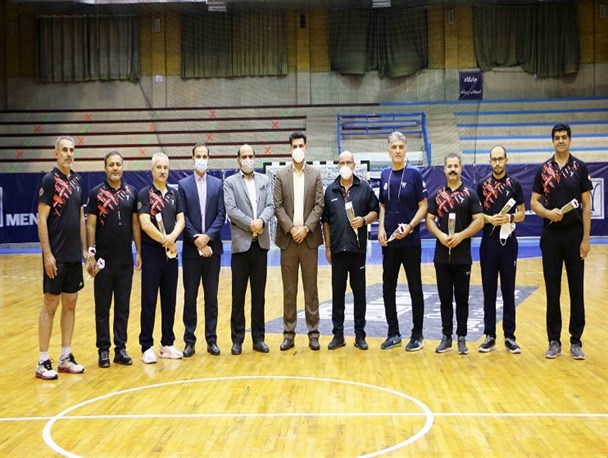 تجلیل رئیس فدراسیون از مربیان تیم ملی هندبال/ پاکدل: هدف تیم ملی باید کسب مقام در آسیا و کسب سهمیه جهانی باشد