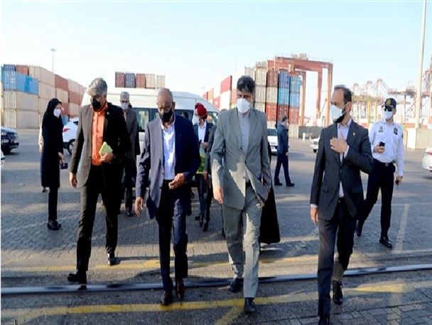 بندر شهید رجایی کانون مهم توسعه تجارت دریایی منطقه است/ پیشنهاد خواهر خواندگی بنادر رجایی و چابهار با بمبئی