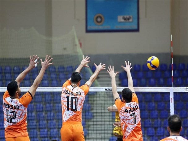 لیگ برتر والیبال| سپاهان صدرنشین شد/ شگفتی سازی آذرباتری در هفته سوم