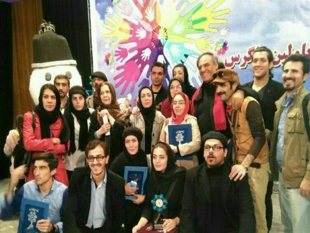 نمایش فلانی و فلانی ها در تالار فرهنگسرای ارشاد اجرا می شود