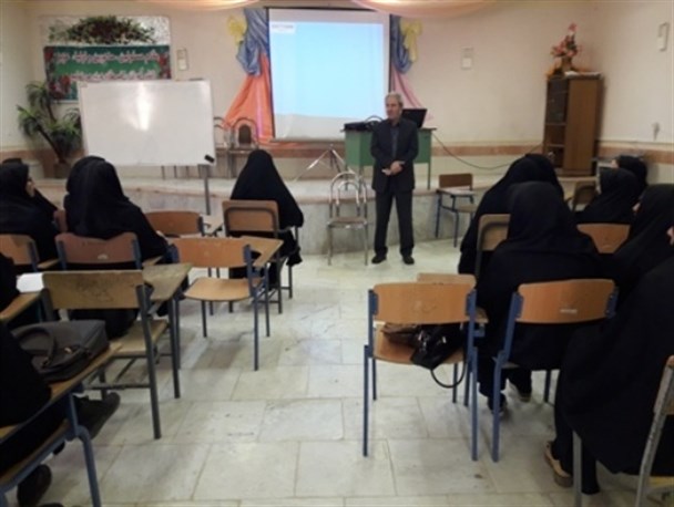 هدایت دانش آموز به سمت و سوی آموزش از اهمیت بالایی برخوردار است