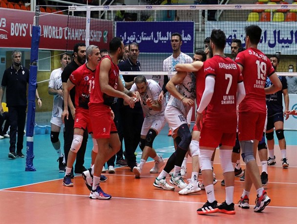 لیگ برتر والیبال| اعلام حکم کمیته انضباطی فدراسیون درباره بازی جنجالی هفته نهم/ محرومیت و محکومیت مالی غلامی و تشکری