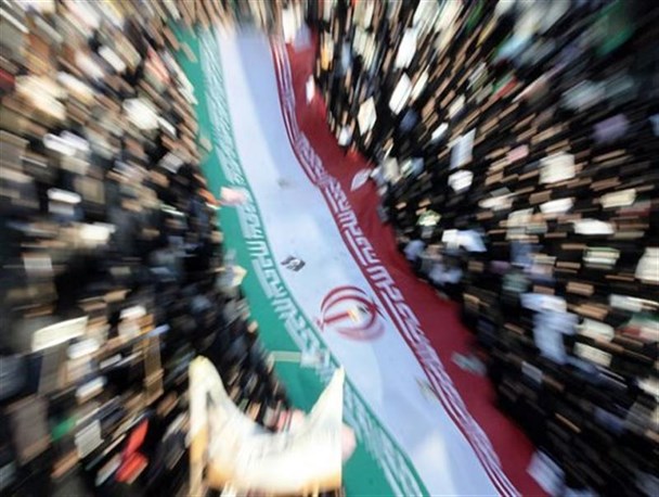 خبرنگارگریزی برخی از مدیران در مقابل سوال از حماسه 9دی/فروزان و حسن خانی فتنه را محکوم کردند
