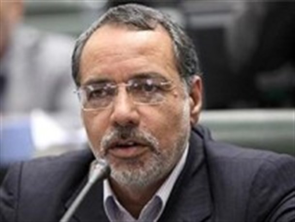 همه گروههای سیاسی باید نسبت خود را با جریان فتنه روشن کنند/ مادامی که مردم پای انقلاب هستند کودتای مخملی خیالی بیش نیست