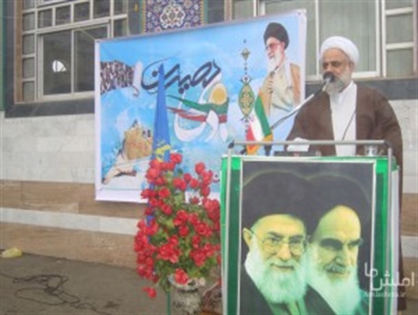 ملت ایران همواره ملت ۸و۹دی است وهمواره پشتیبان ولایت فقیه شان خواهند ایستاد