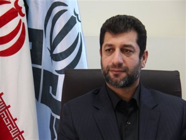 خواص خود را به داشتن بصیرت تجهیز کنند