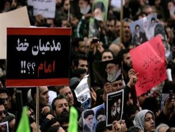 فیلم/ وقتی مردم تبریز بساط فتنه گران را جمع می کنند