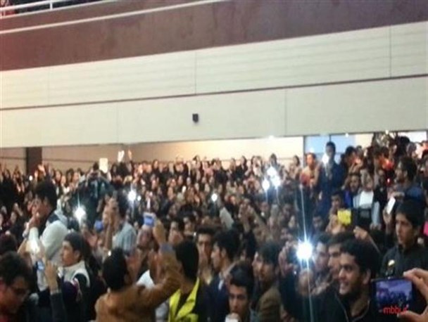 جشن با طعم رقص و پایکوبی در دانشگاه آزاد اسلامی شهرکرد!