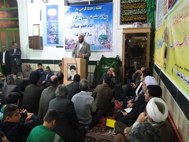 گرامیداشت هفته وحدت در بین اهالی شیعه و سنی روستای نظرآباد النگ+تصاویر