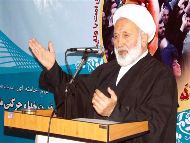 چشم امید مسلمین جهان به رهبر انقلاب است