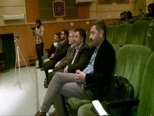 گزارش تصویری برگزاری شب شعر رسول مهربانی به مناسبت هفته رشت