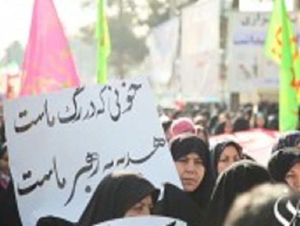 دشمن می خواهد به نام دین به نظام نفوذ کند / خواصی که در فتنه ۸۸ سکوت کردند در حق نظام کوتاه کردند