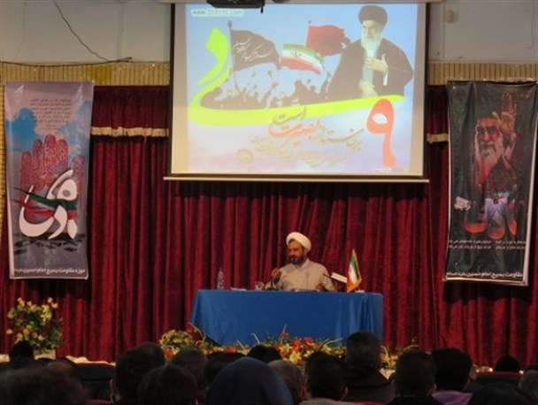 نشست بصیرتی حماسه 9دی با حضور گسترده مسئولین و مردم شهر زرقان