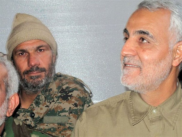 گفتگو با همسر سردار دزفولی که با ۳انگشت کابوس داعش شد +تصاویر