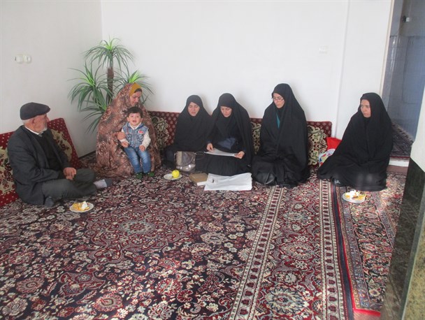 مسئولین حوزه بسیج خواهران ام البنین با خانواده معظم شهدا دیدار کردند/ تصاویر