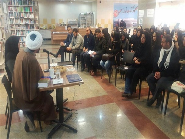نشست علمی "چالش زبان در گفتمان ایرانی- عربی" در دانشگاه خوارزمی برگزار شد