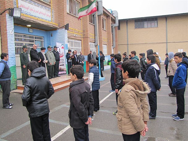 زنگ بصیرت در مدرسه شهدای باقرشهر نواخته شد