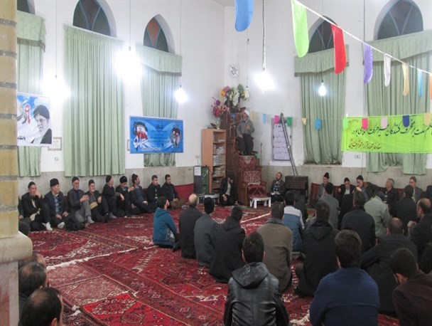 بی بصیرتی خواص و انحراف از مدار ولایت عامل ایجاد فتنه ۸۸ است